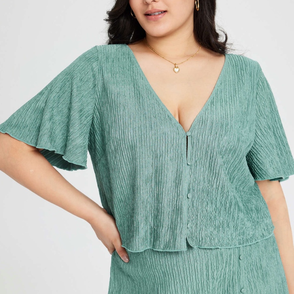 Cider V-neck Button Short Sleeve Top